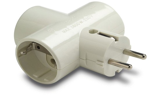 Adaptador triple tt lateral 16a/250v