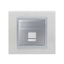 Placa de voz y datos plana con guardapolvo para 1 conector RJ45 AMP® en color aluminio Simon 82